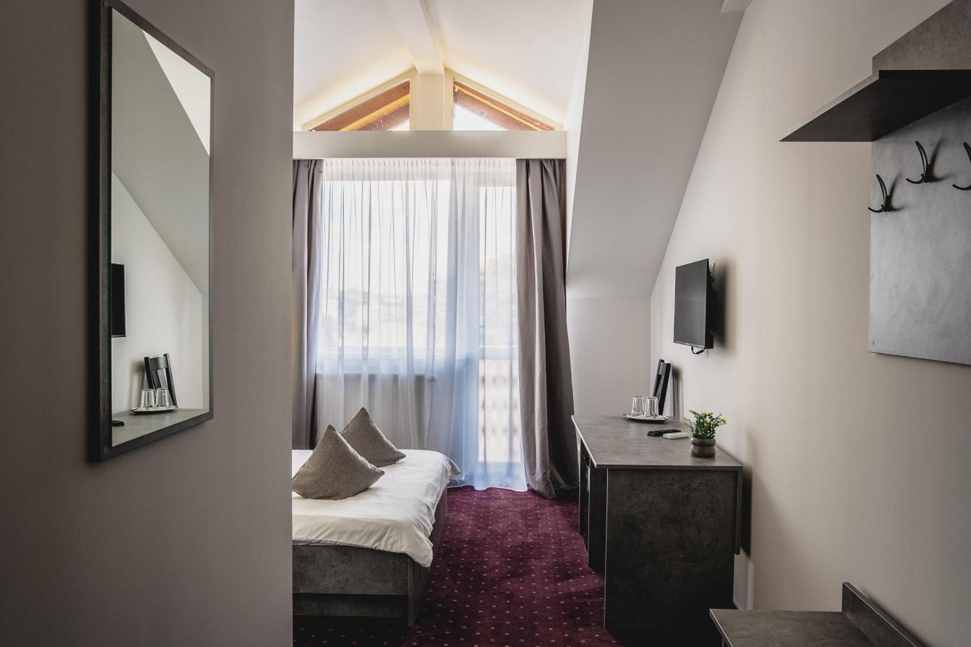 Hotel Eden Sibiu Exterior photo